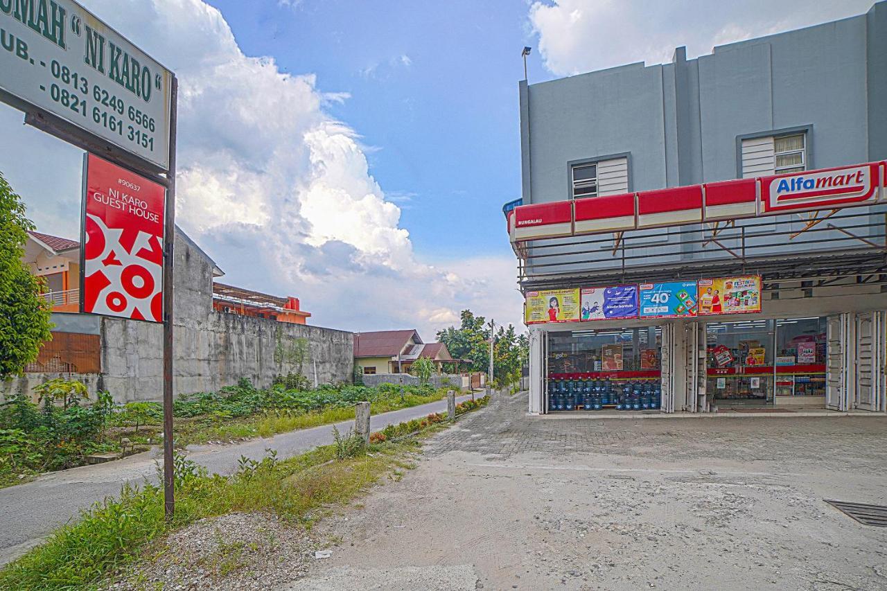 Oyo 90637 尼卡罗之家酒店 棉兰 外观 照片